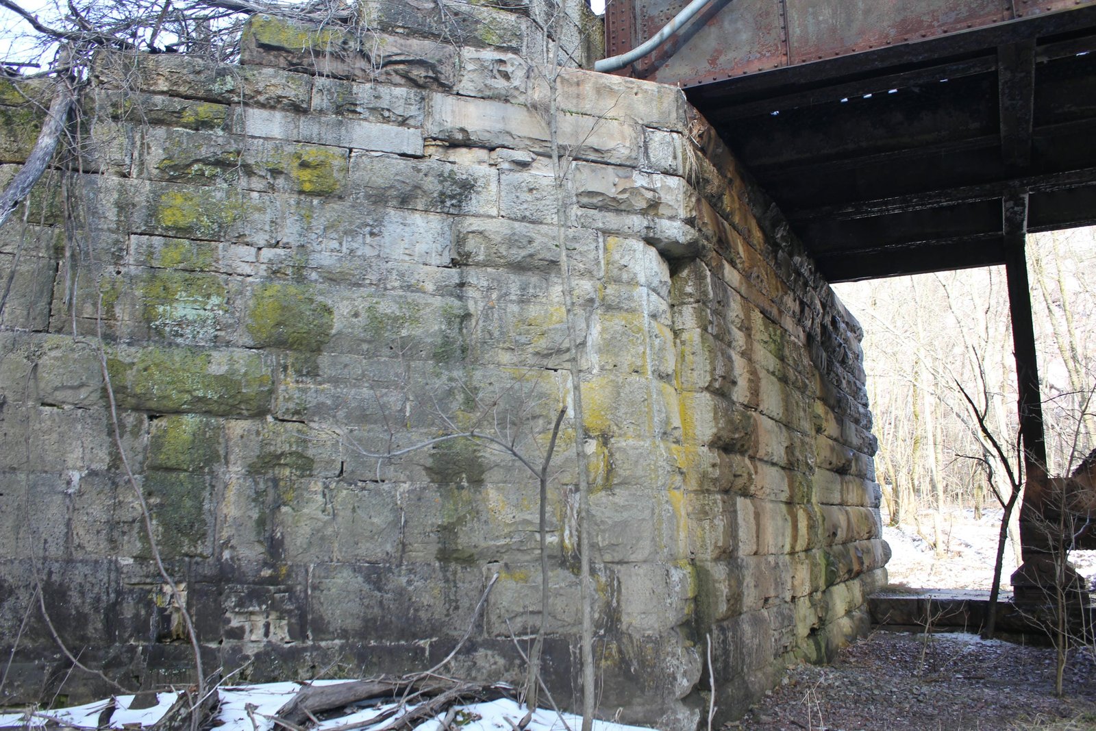 North abutment